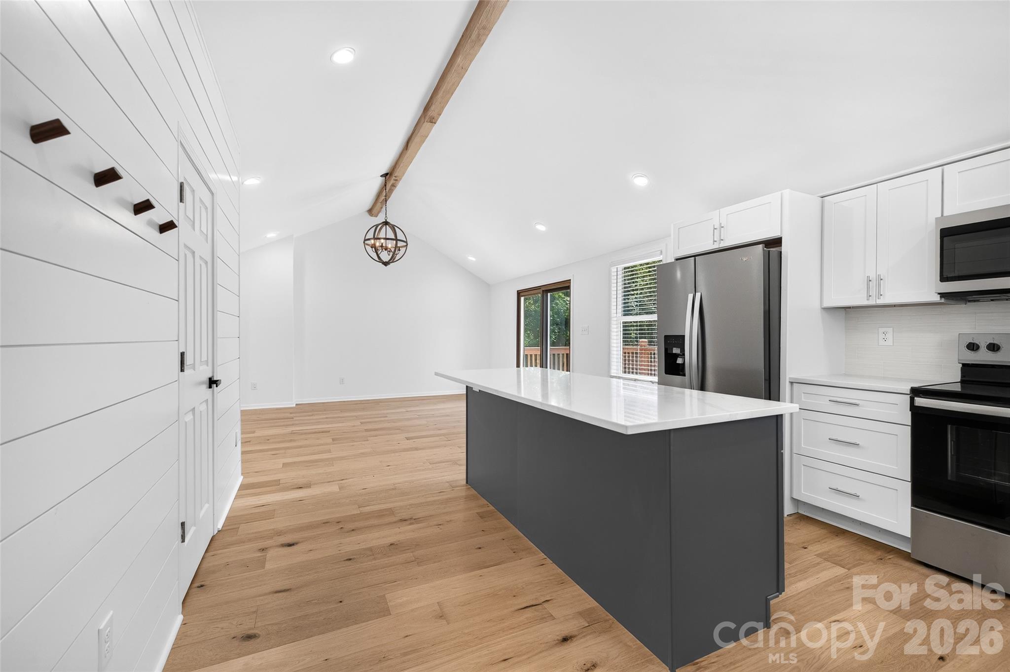 126 39th Avenue Court NW — Hickory