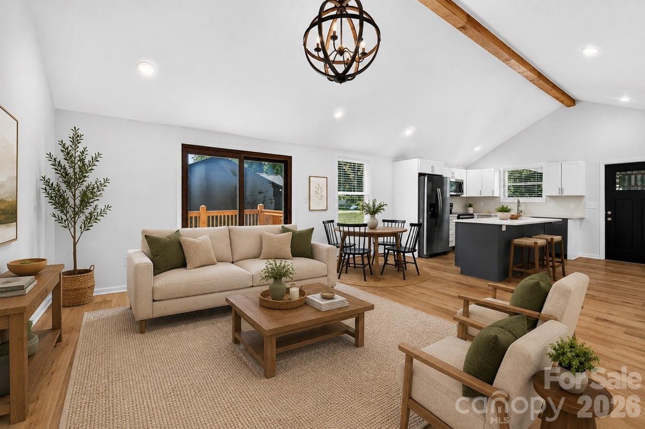 126 39th Avenue Court NW — Hickory