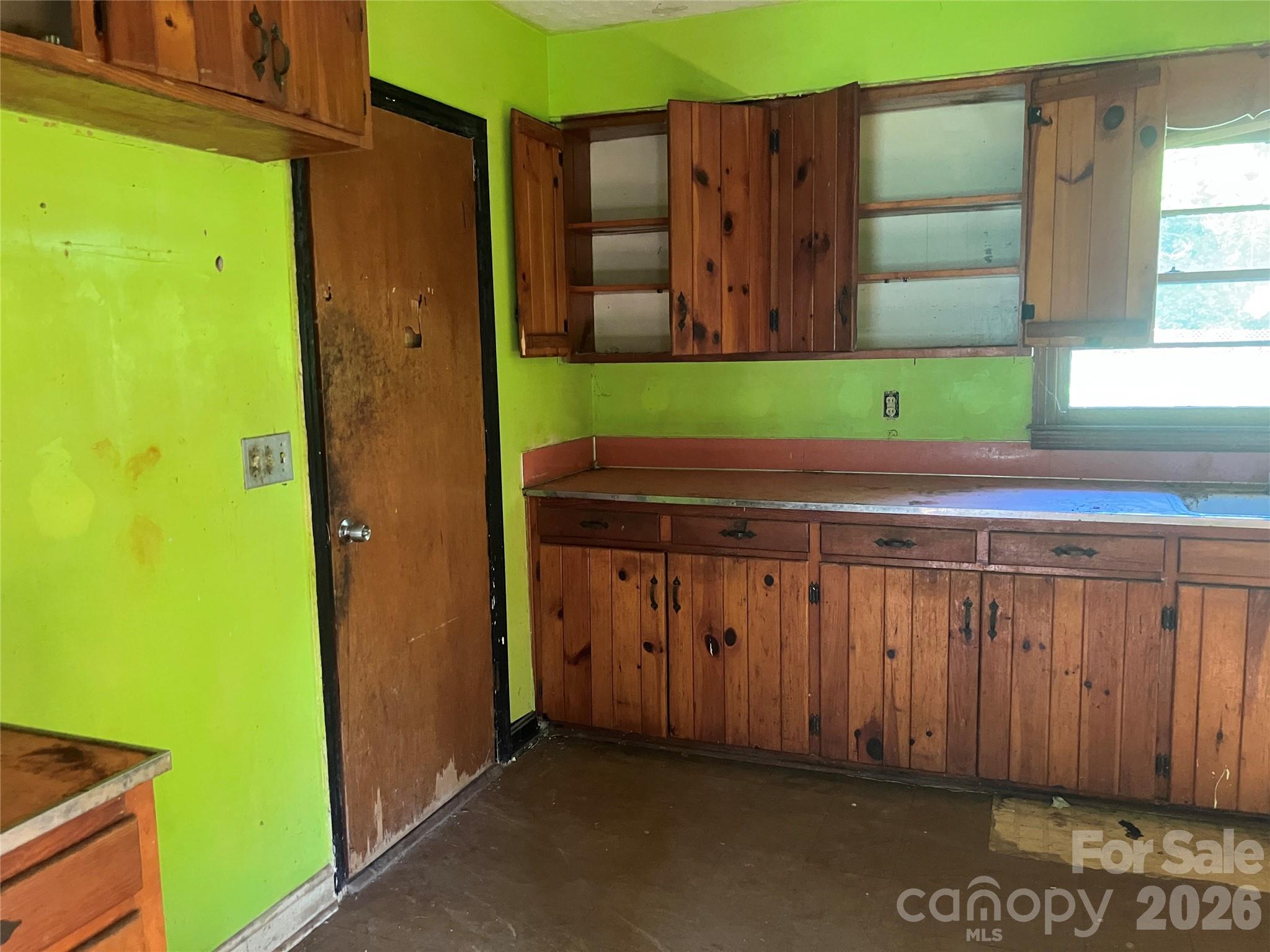 123 Dalehurst Drive — Forest City