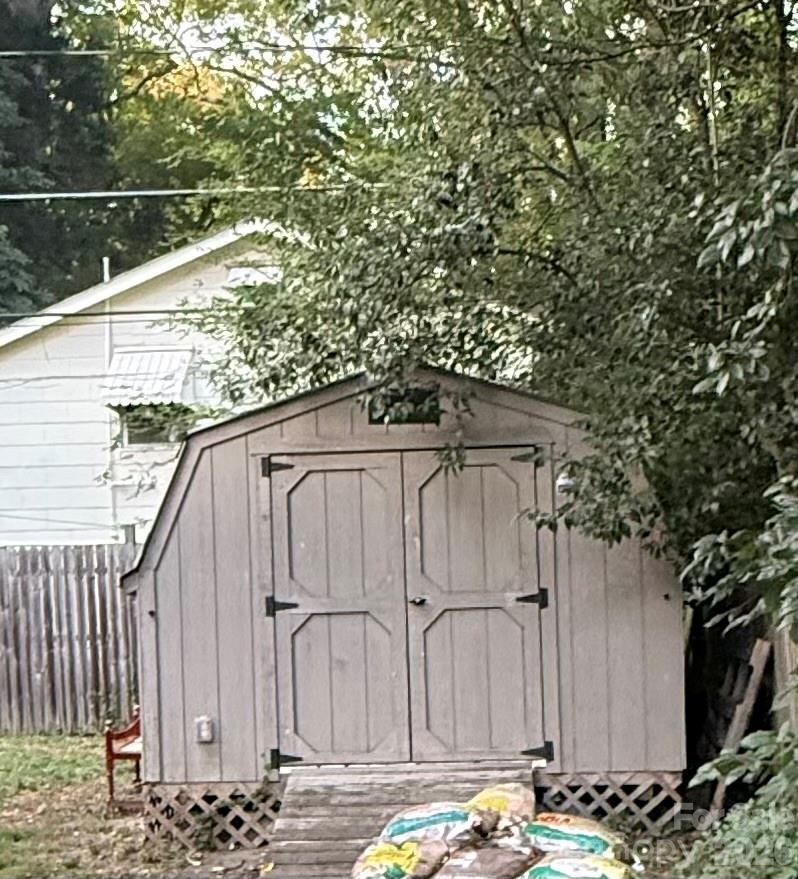4220 Harvard Avenue — Greensboro