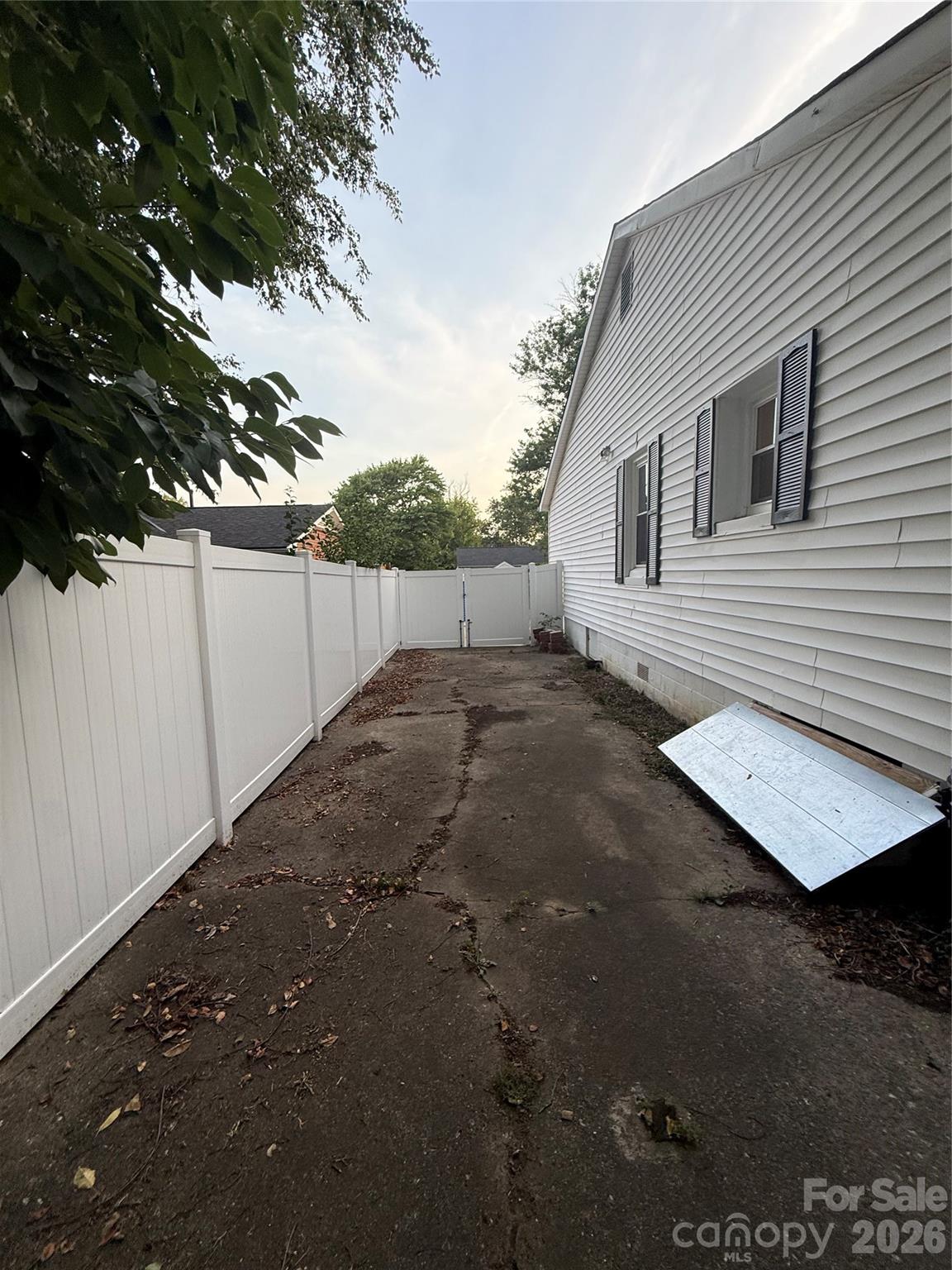 4220 Harvard Avenue — Greensboro
