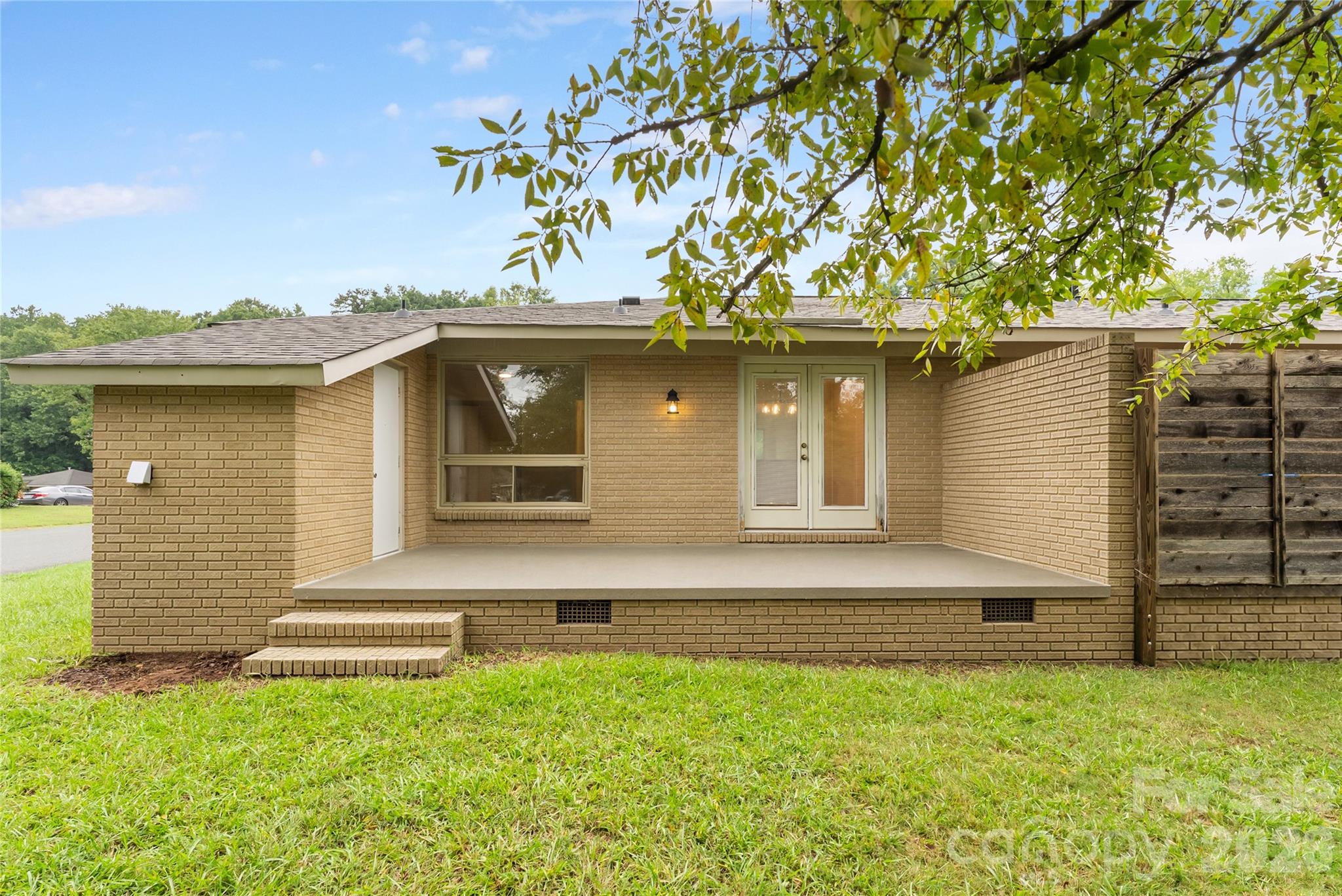 4900 Malibu Drive — Charlotte