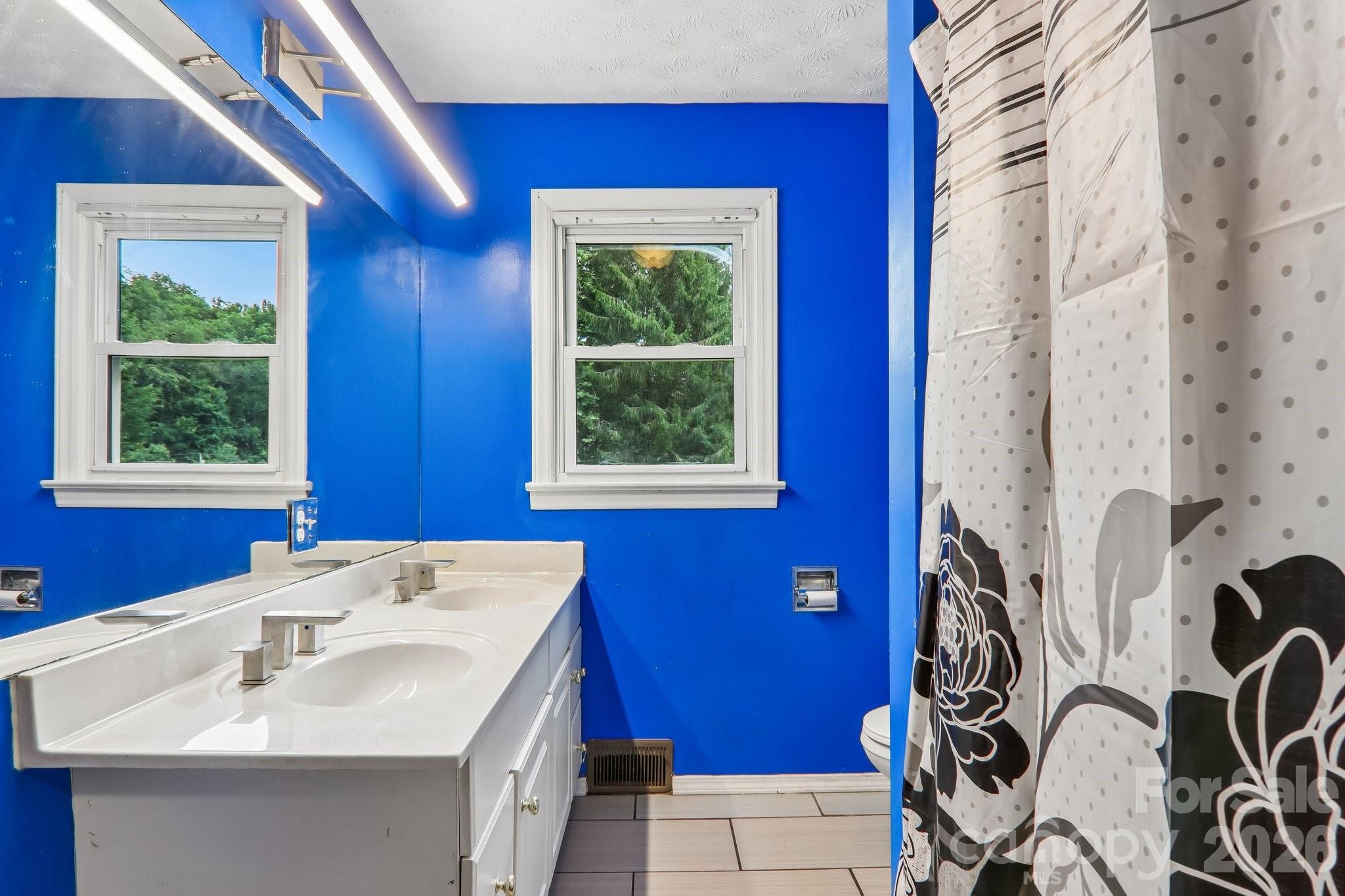 131 & 135 Boyd Avenue — Waynesville