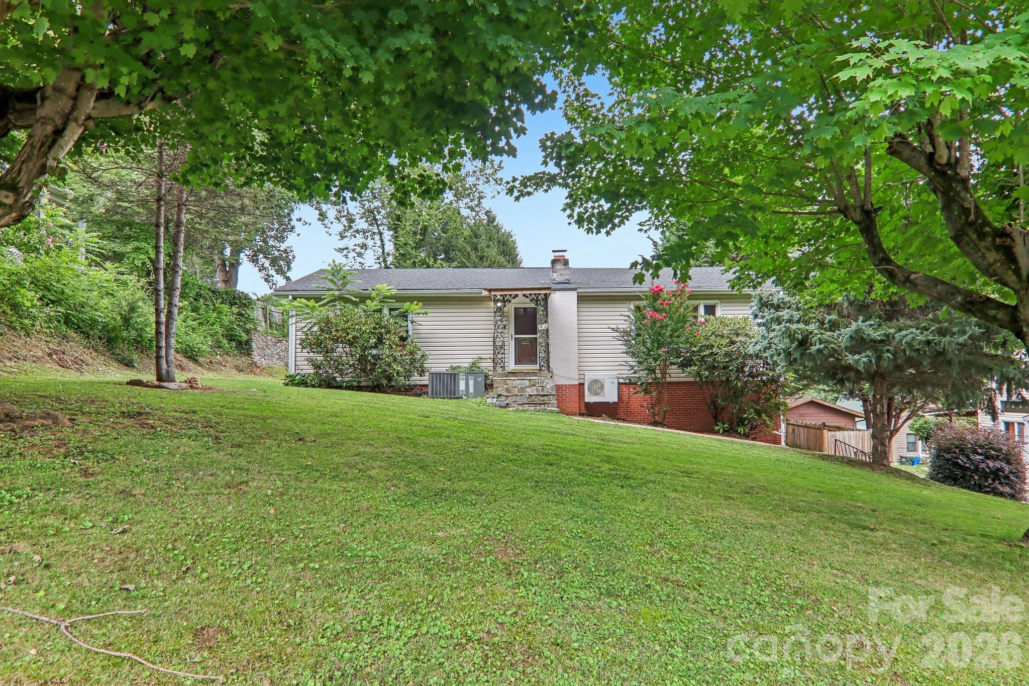 131 & 135 Boyd Avenue — Waynesville