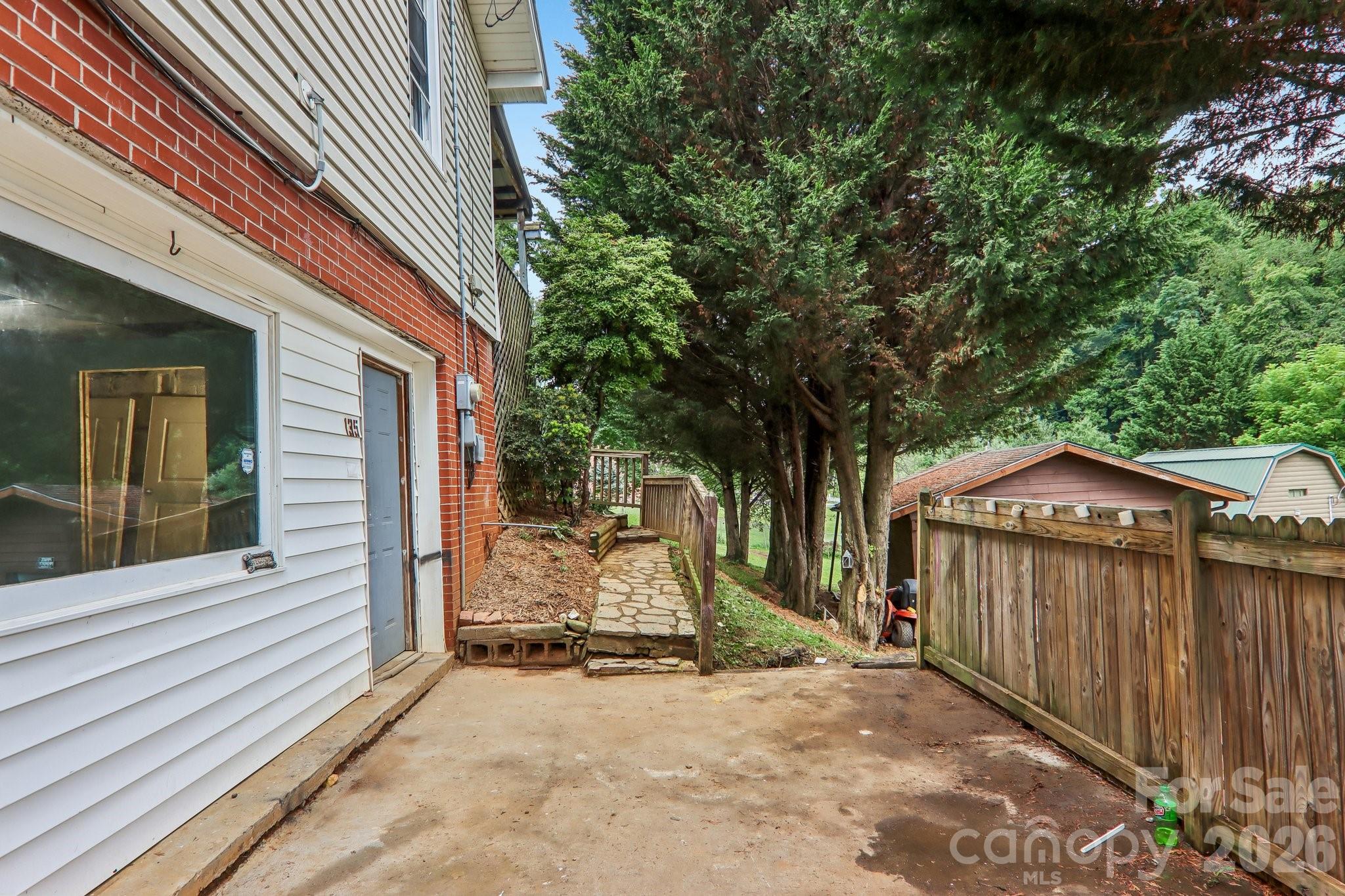 131 & 135 Boyd Avenue — Waynesville