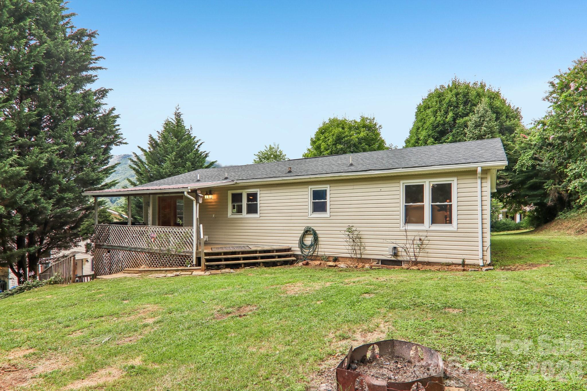 131 & 135 Boyd Avenue — Waynesville
