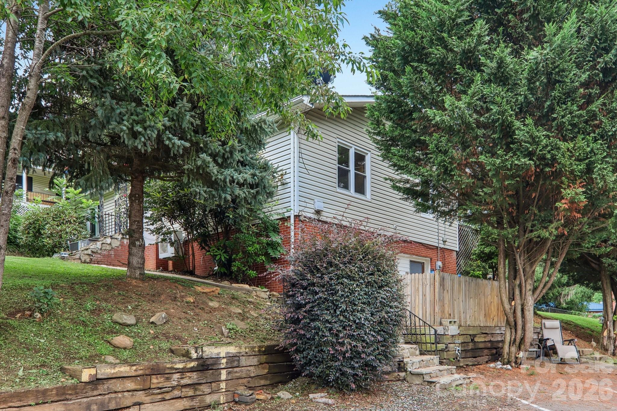 131 & 135 Boyd Avenue — Waynesville