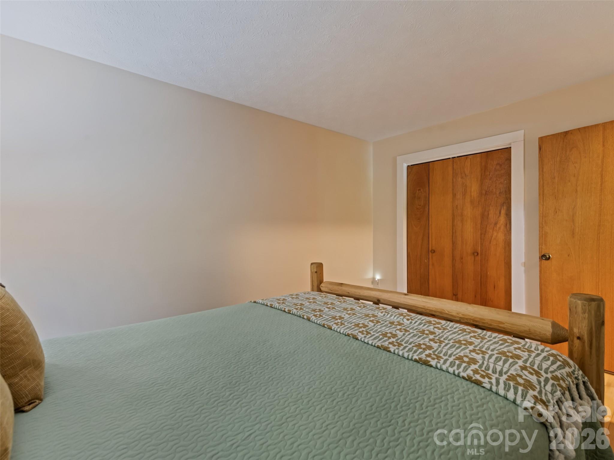 30 Katydid Lane — Maggie Valley