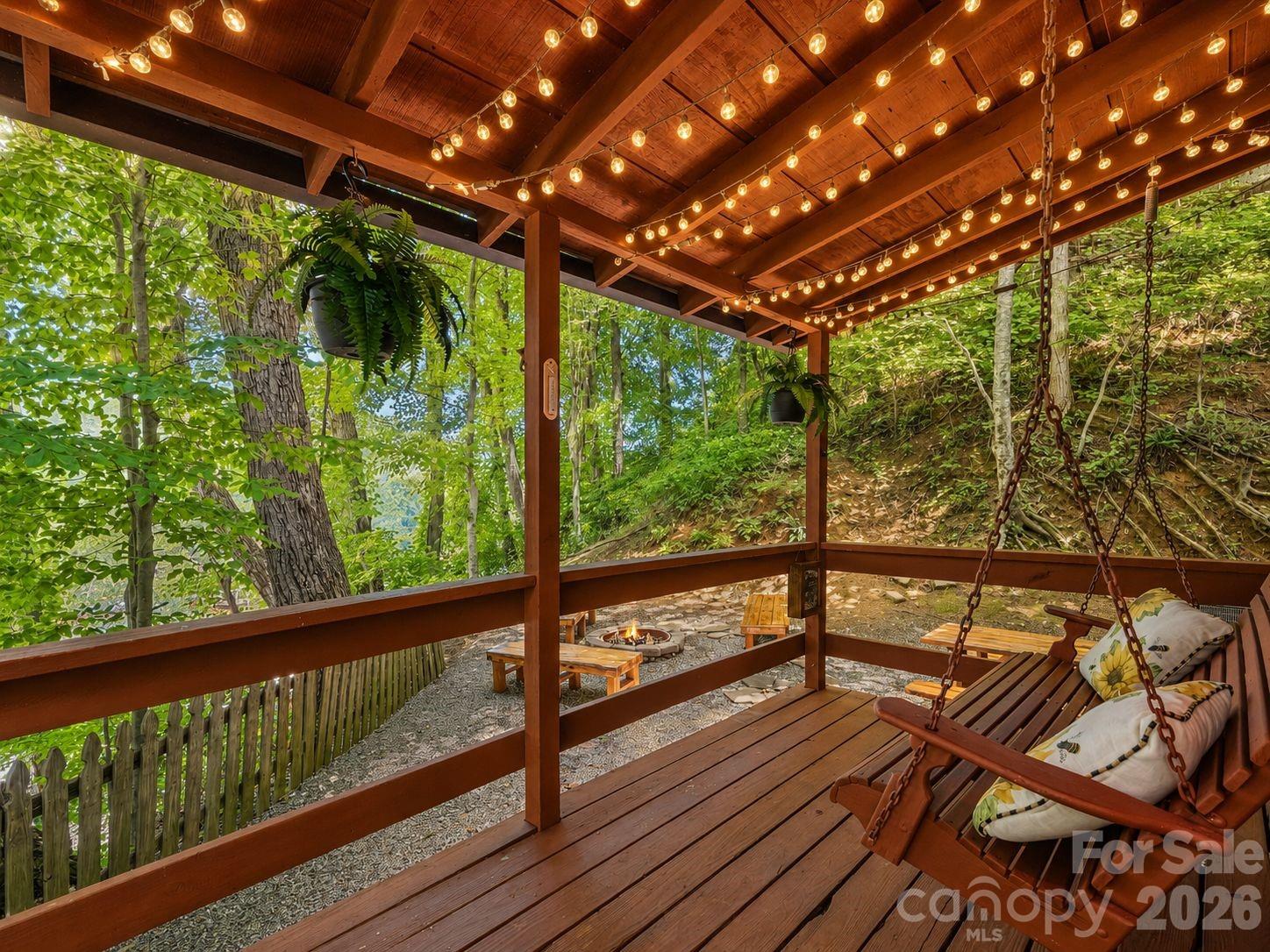 30 Katydid Lane — Maggie Valley