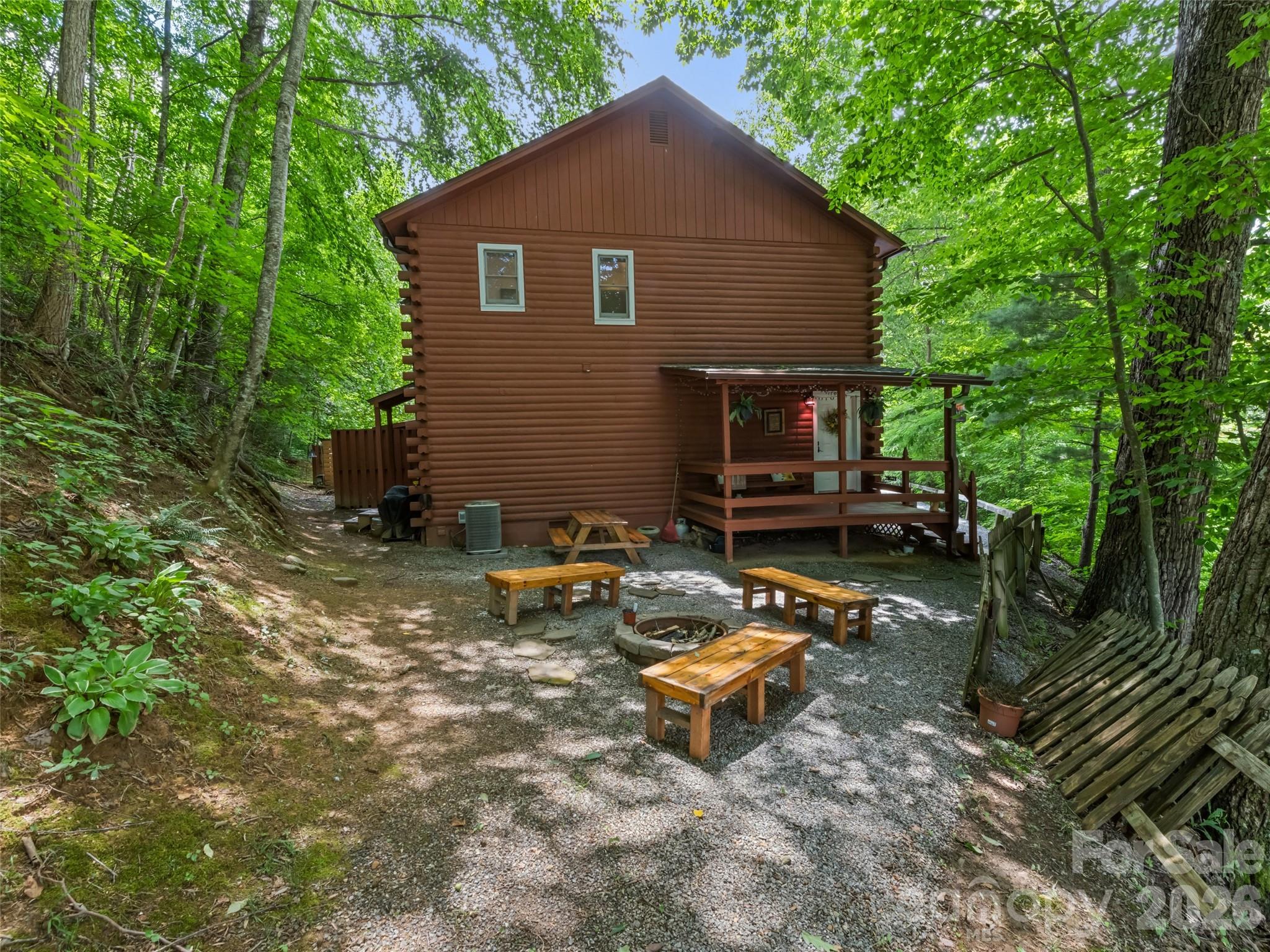 30 Katydid Lane — Maggie Valley
