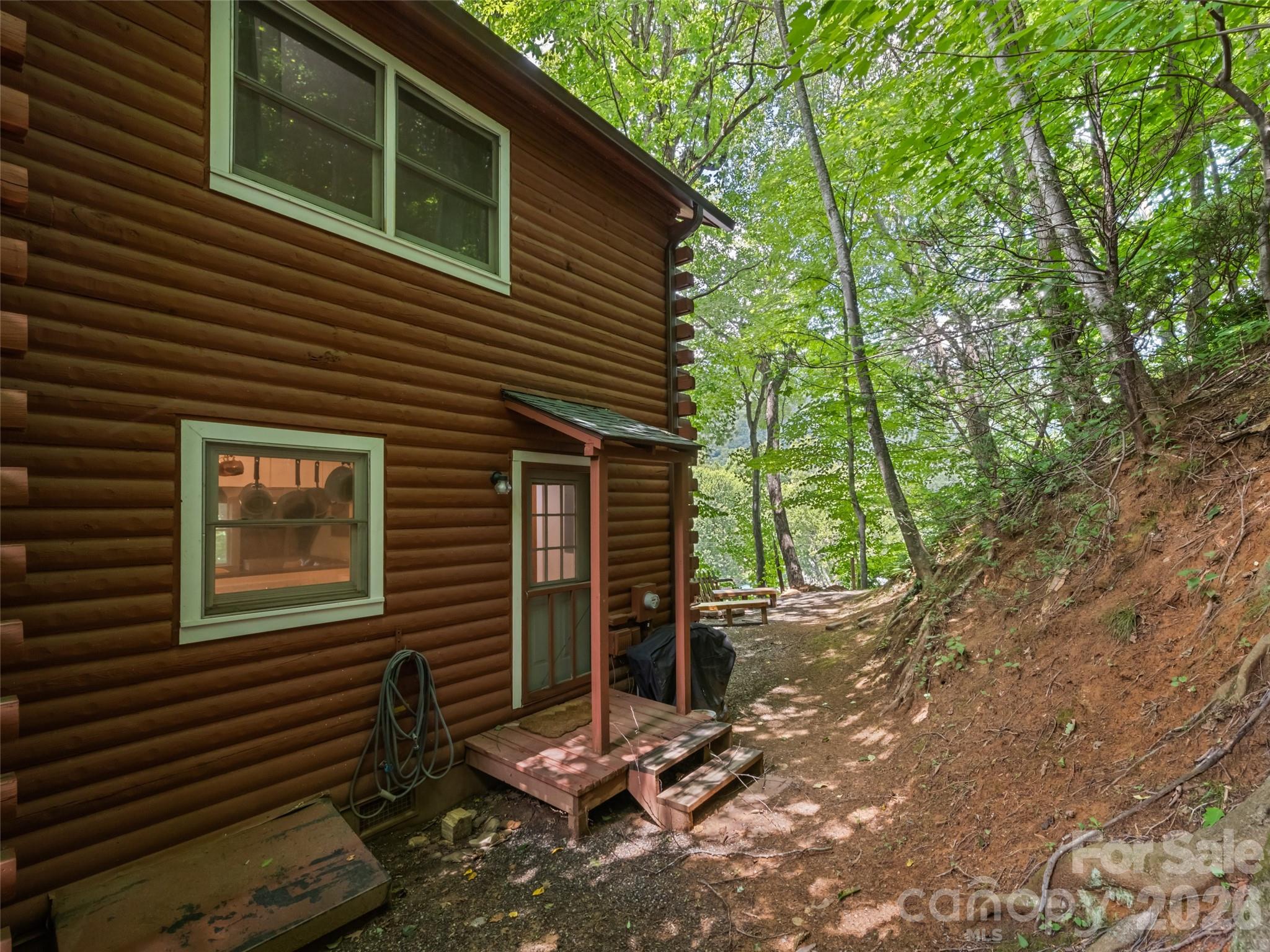 30 Katydid Lane — Maggie Valley
