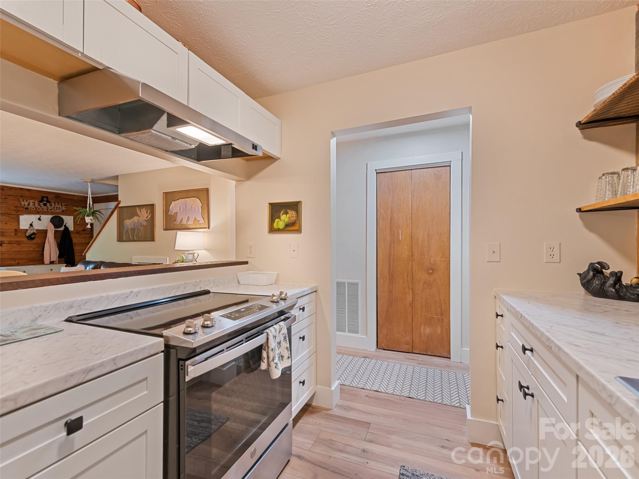 30 Katydid Lane — Maggie Valley