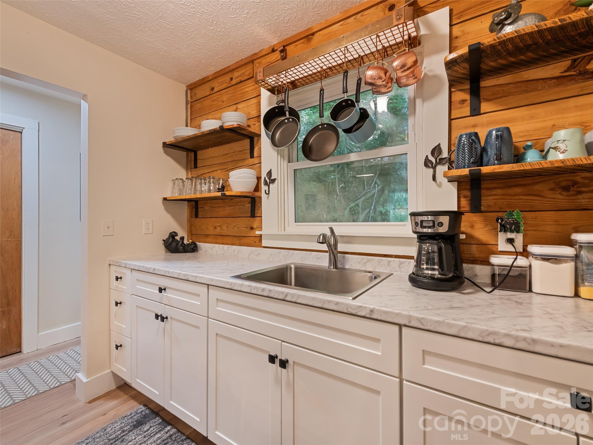 30 Katydid Lane — Maggie Valley