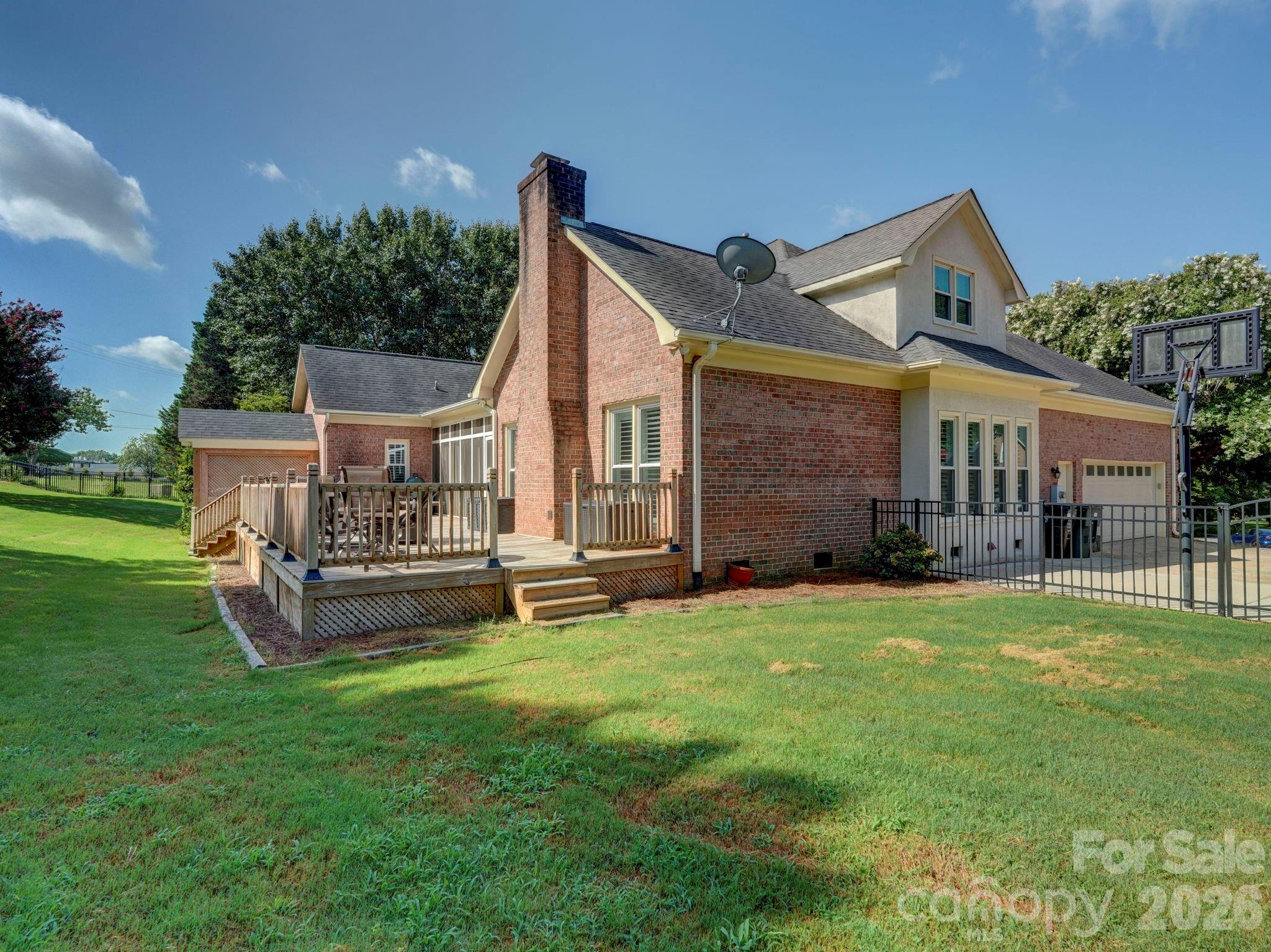 3466 Brighton Court NW — Concord