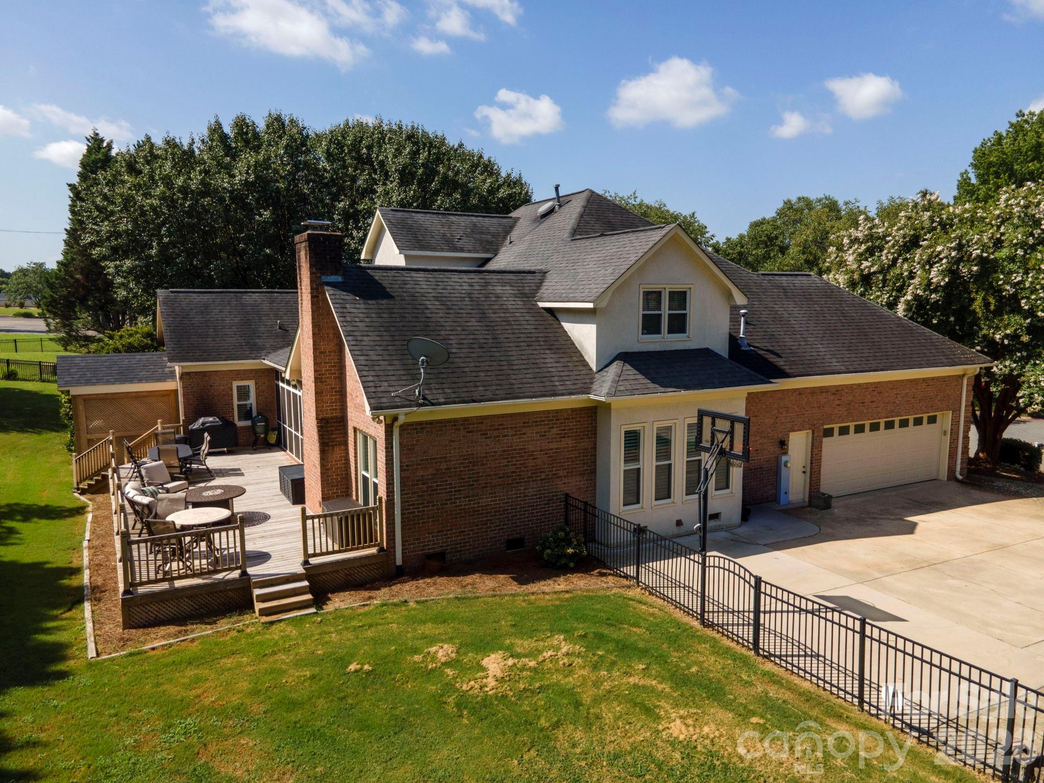 3466 Brighton Court NW — Concord