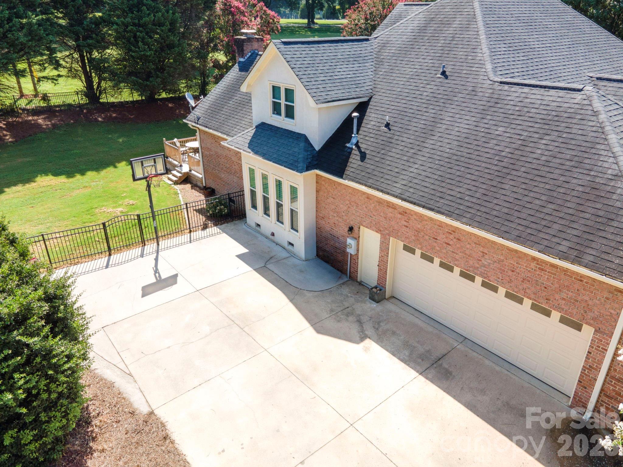 3466 Brighton Court NW — Concord