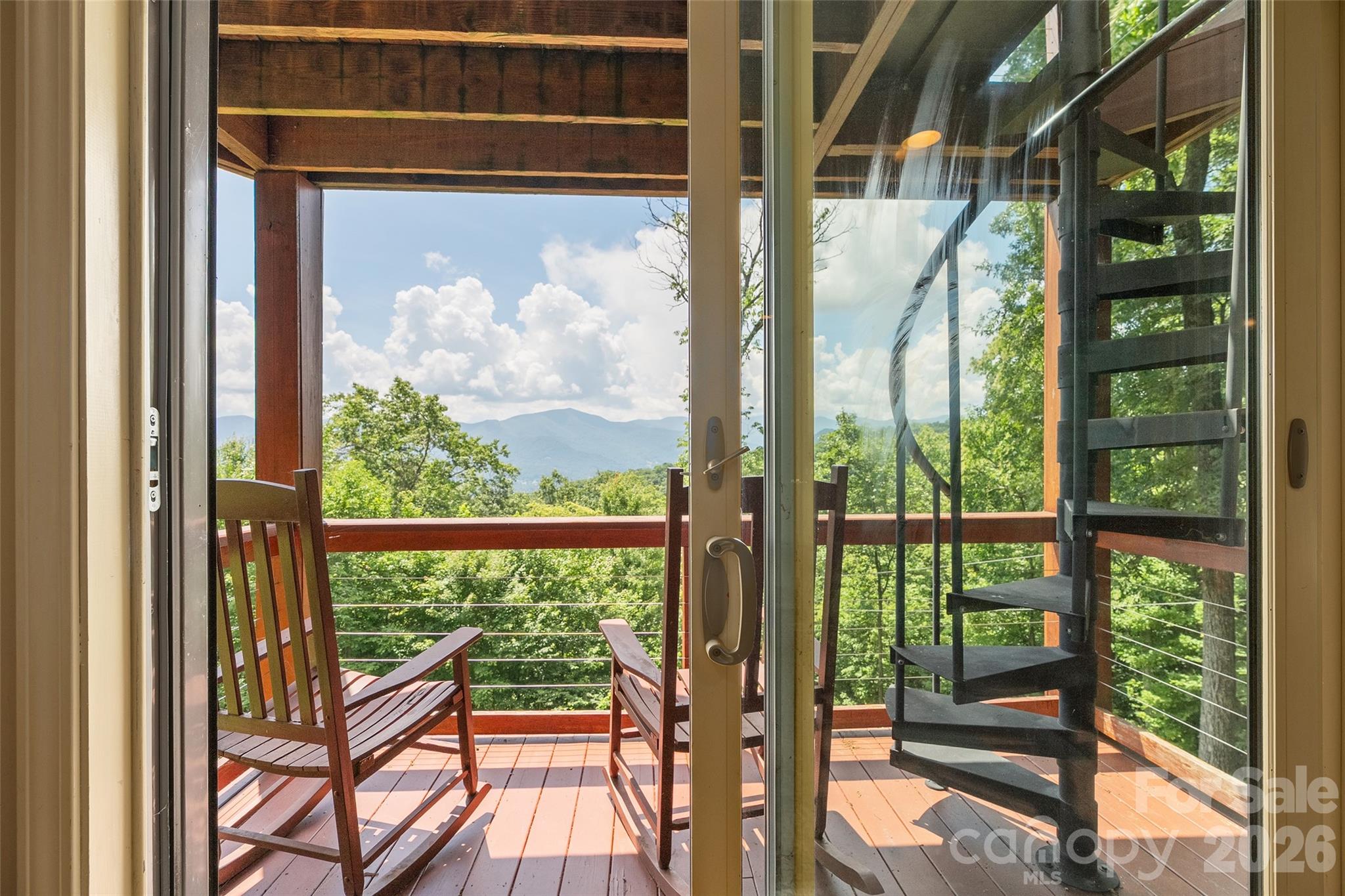 632 Dogwood Trail — Waynesville