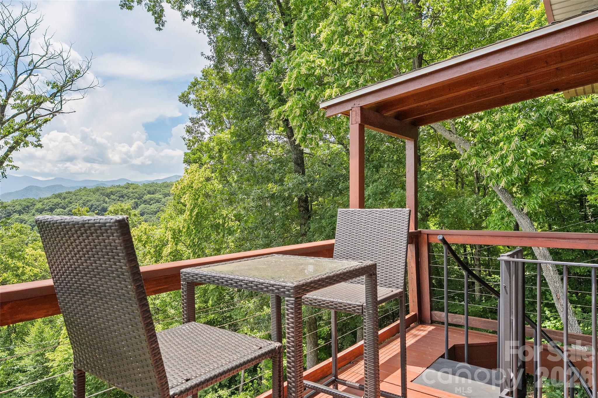 632 Dogwood Trail — Waynesville