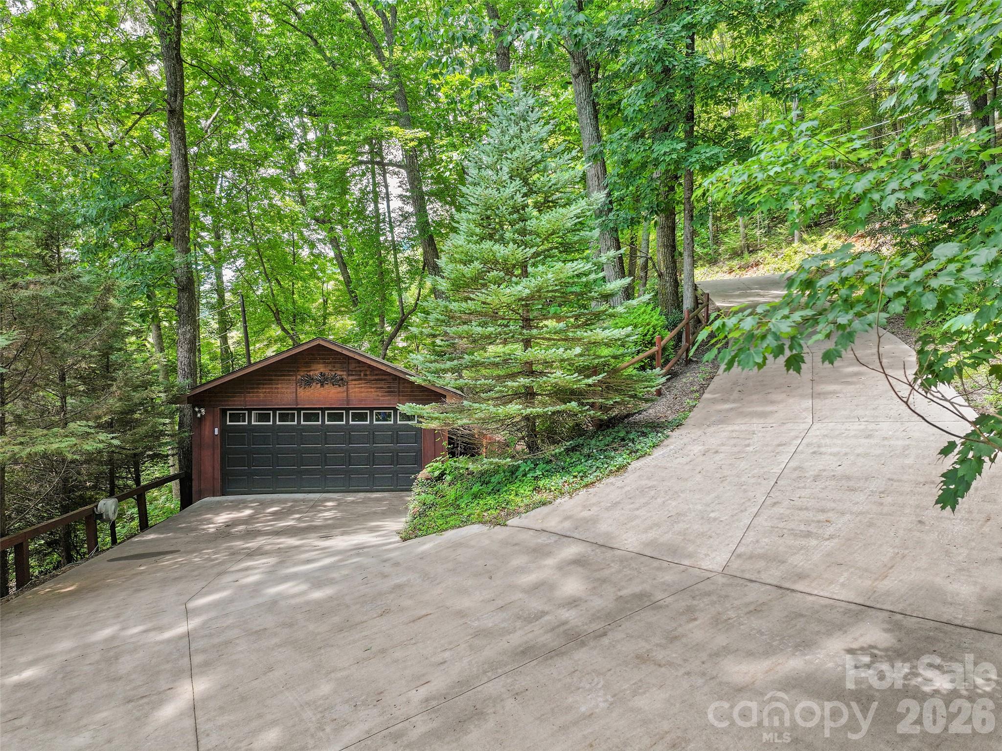 632 Dogwood Trail — Waynesville