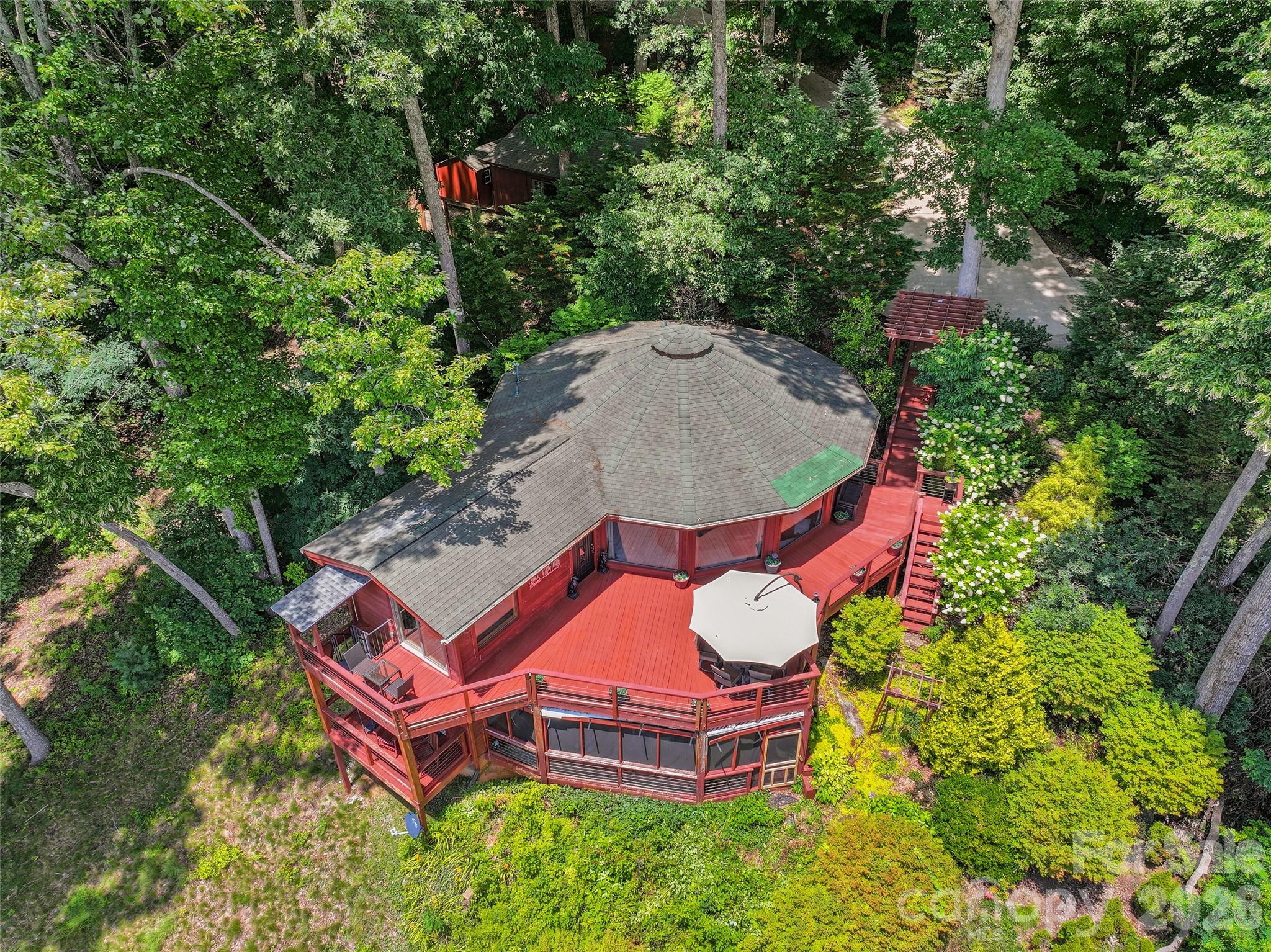 632 Dogwood Trail — Waynesville