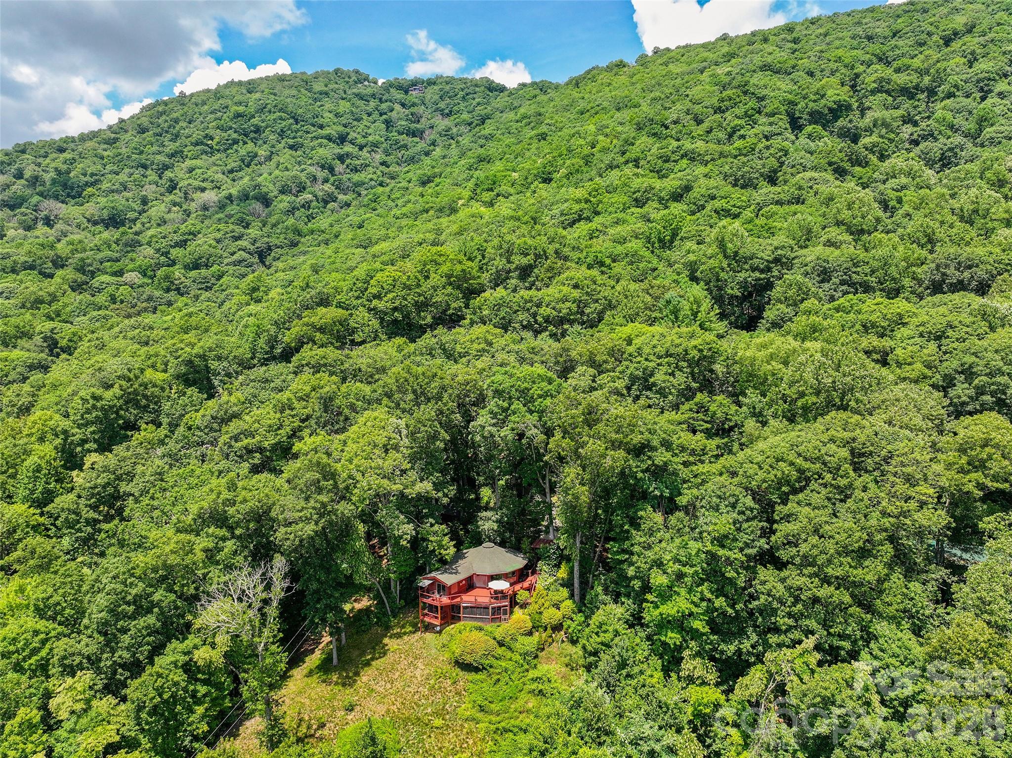 632 Dogwood Trail — Waynesville