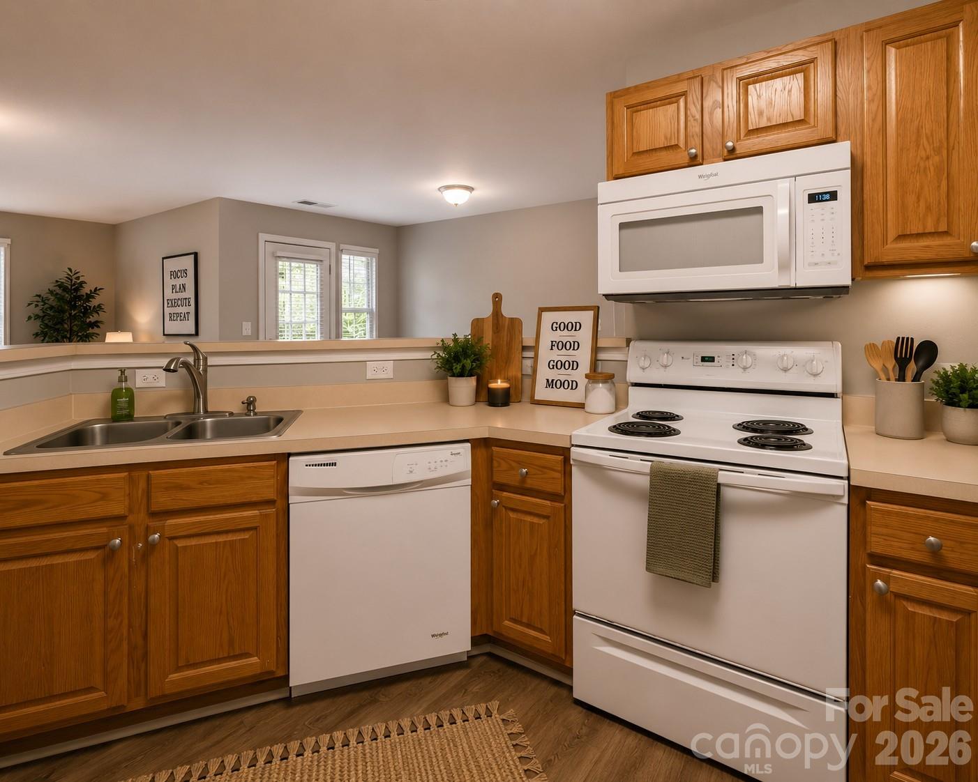 9810 Campus Walk Lane #H — Charlotte