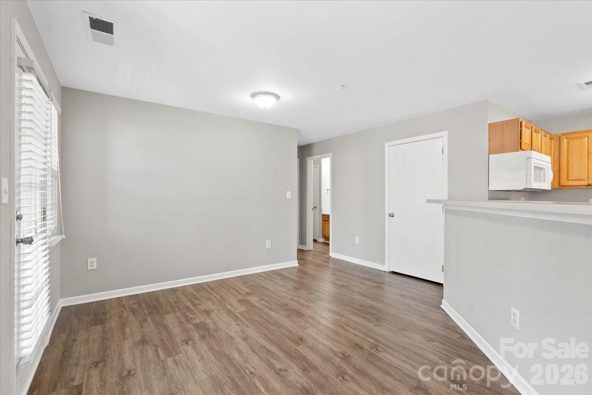 9810 Campus Walk Lane #H — Charlotte