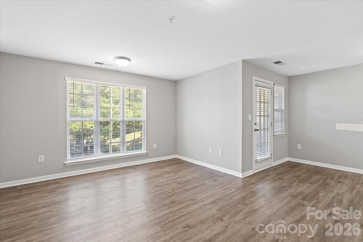 9810 Campus Walk Lane #H — Charlotte