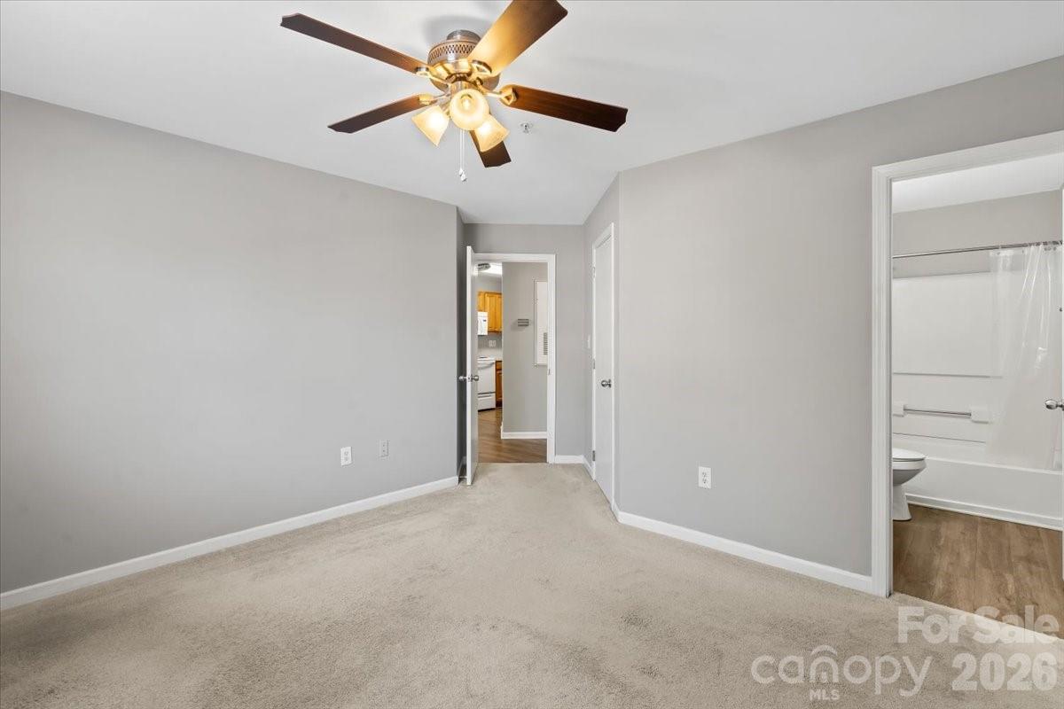 9810 Campus Walk Lane #H — Charlotte