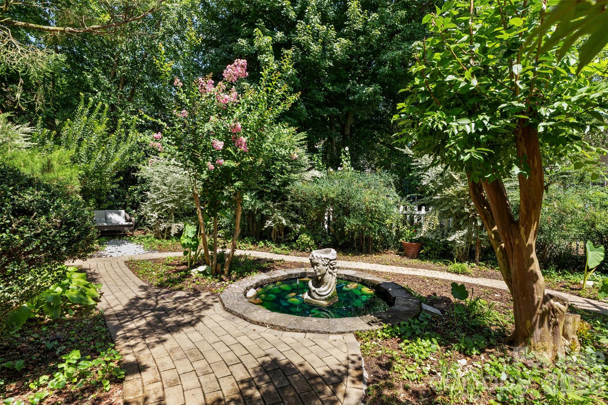 2608 Saintfield Place — Charlotte
