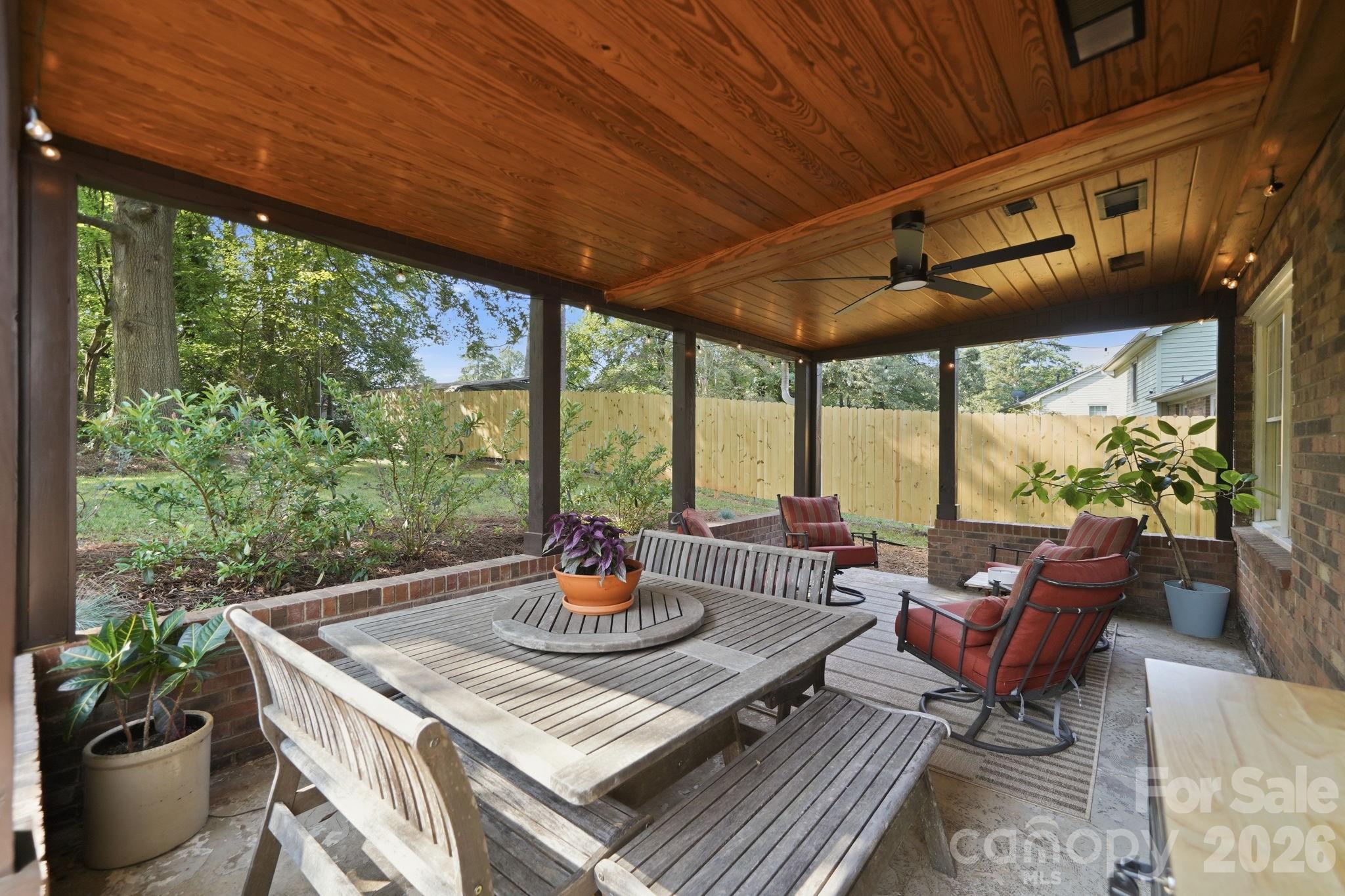 5407 Autumn End Circle — Charlotte