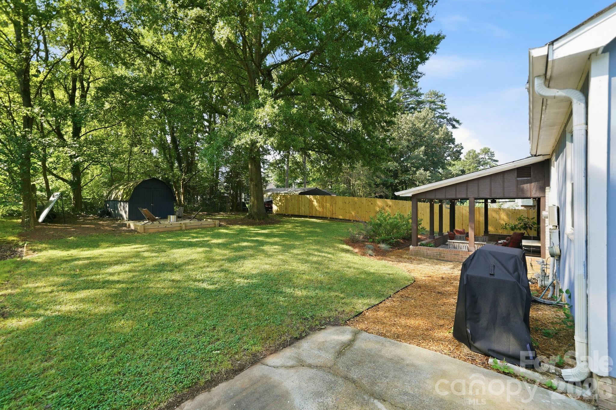 5407 Autumn End Circle — Charlotte