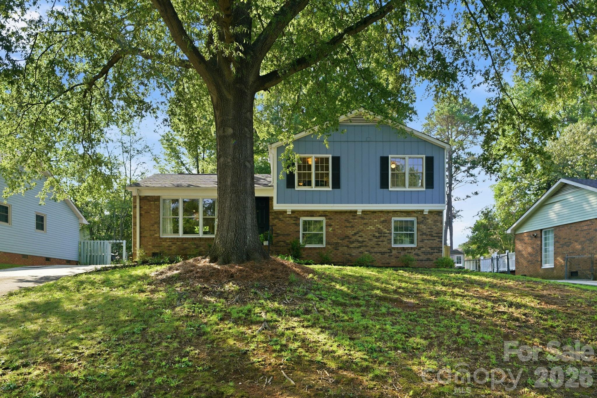 5407 Autumn End Circle — Charlotte
