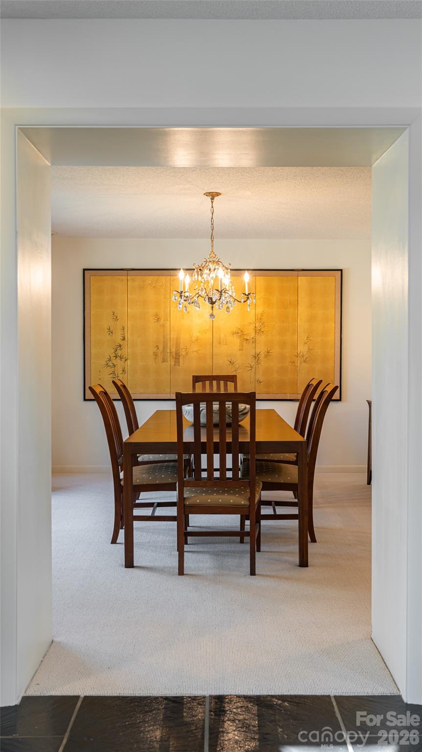 12 Stuyvesant Crescent — Asheville