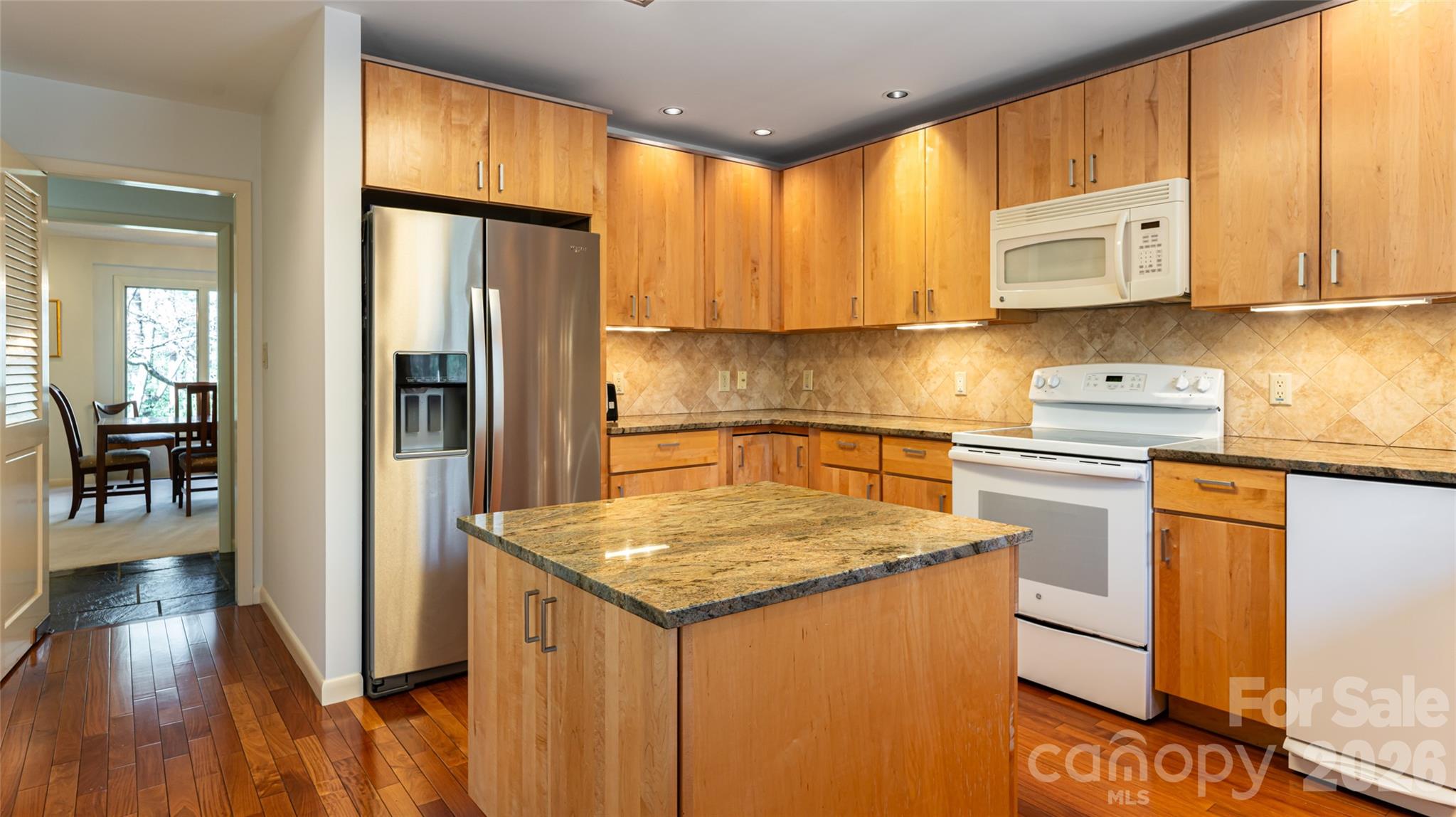 12 Stuyvesant Crescent — Asheville