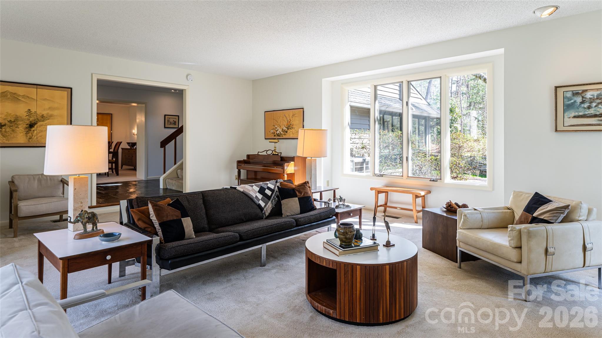 12 Stuyvesant Crescent — Asheville