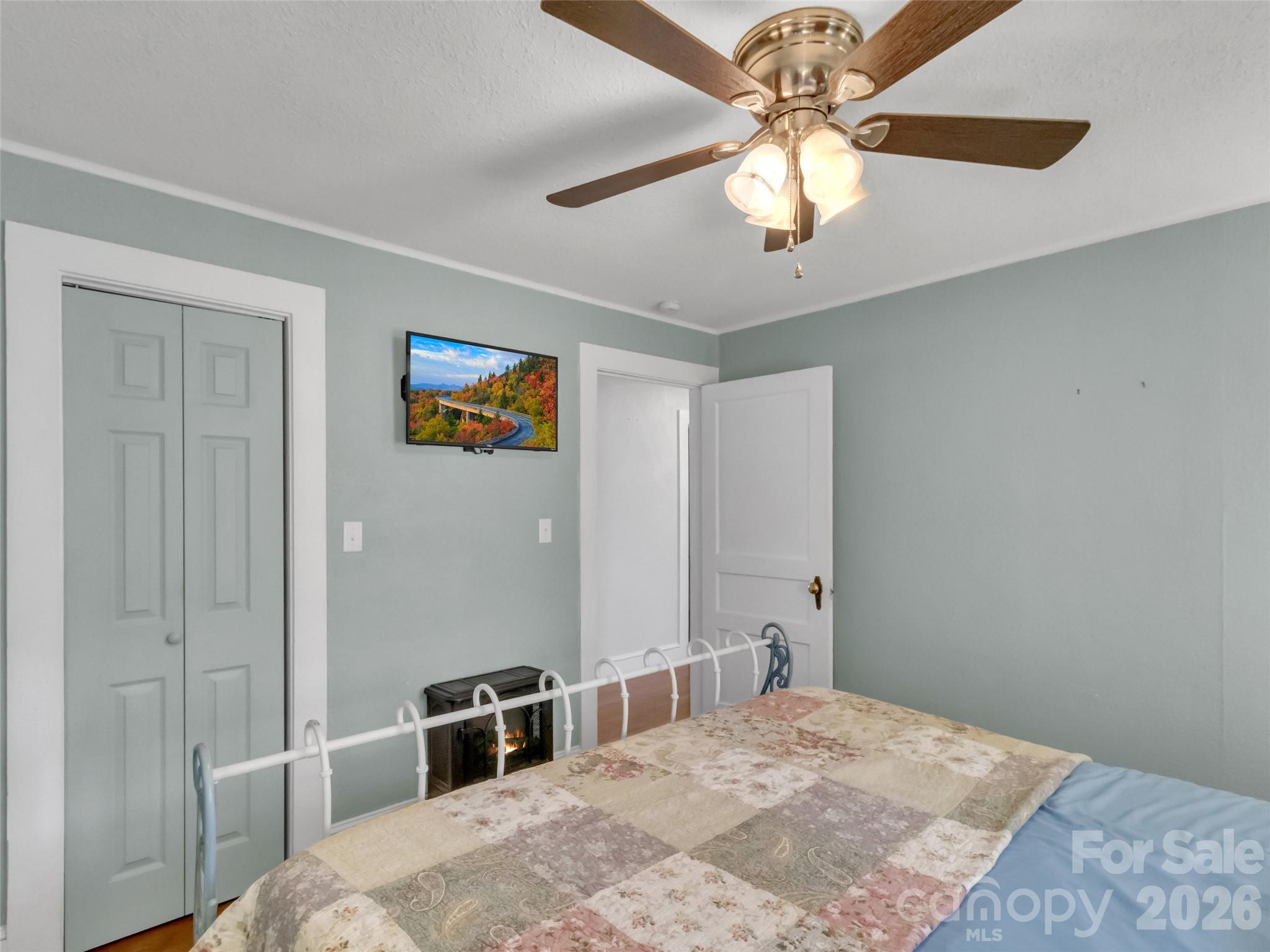 1114 Old Clyde Road — Clyde