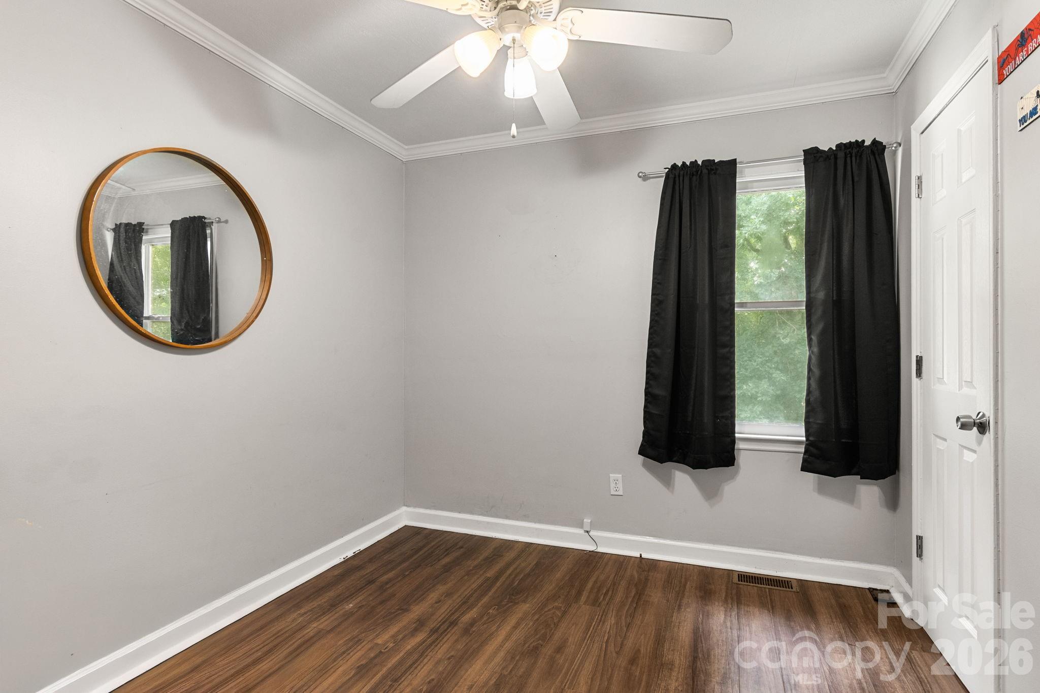 3104 University Drive — Lancaster
