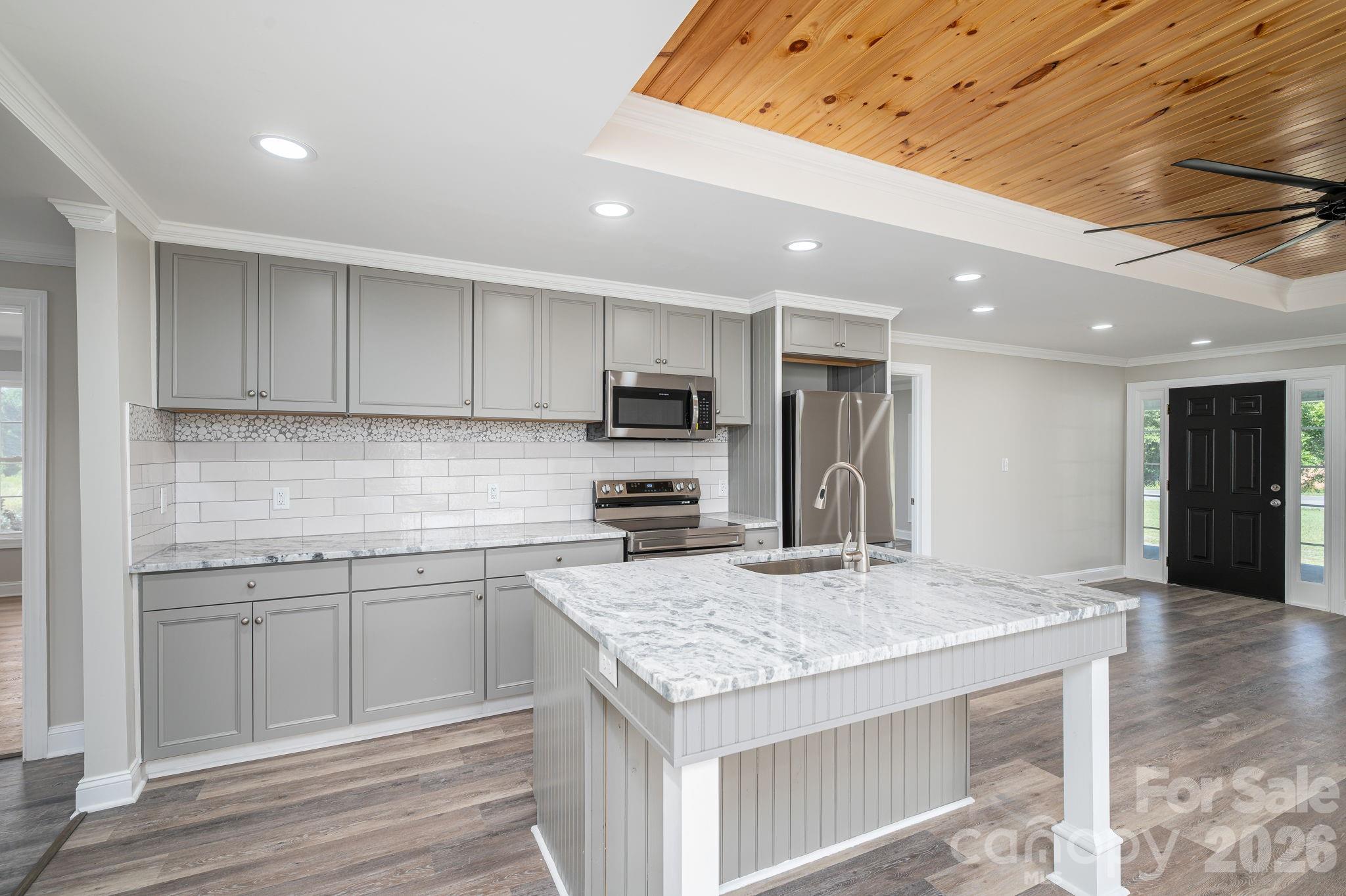 1719 S Lafayette Street — Shelby