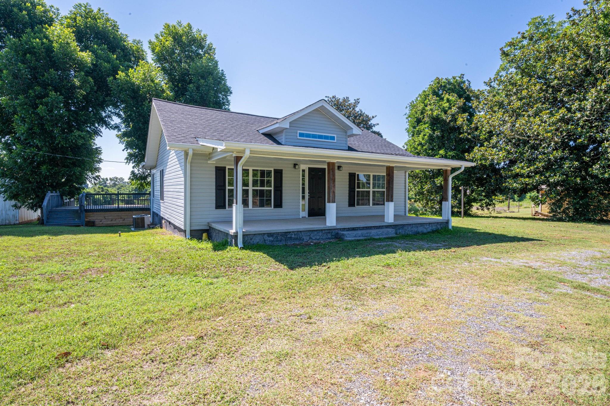 1719 S Lafayette Street — Shelby