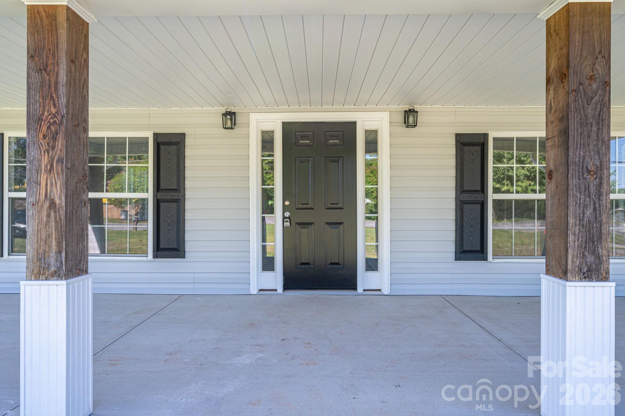 1719 S Lafayette Street — Shelby