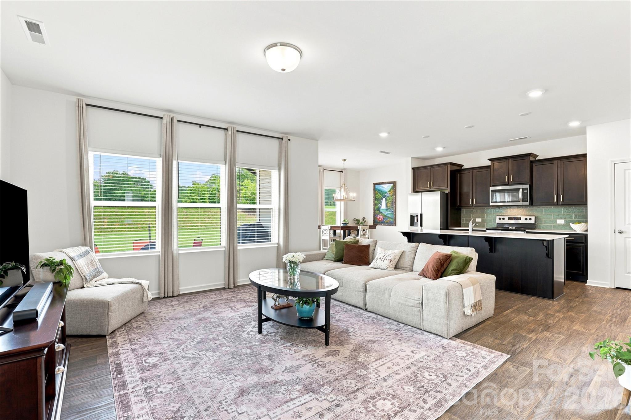 517 Willamette Drive — Salisbury