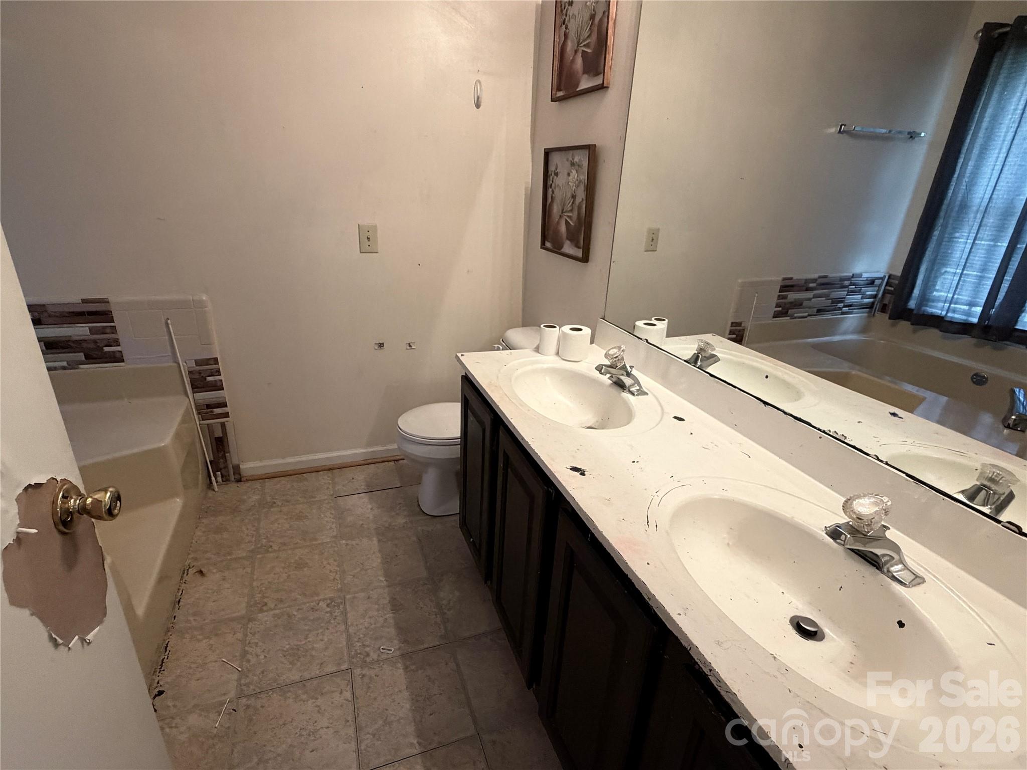 1202 Gretna Green Drive — Charlotte