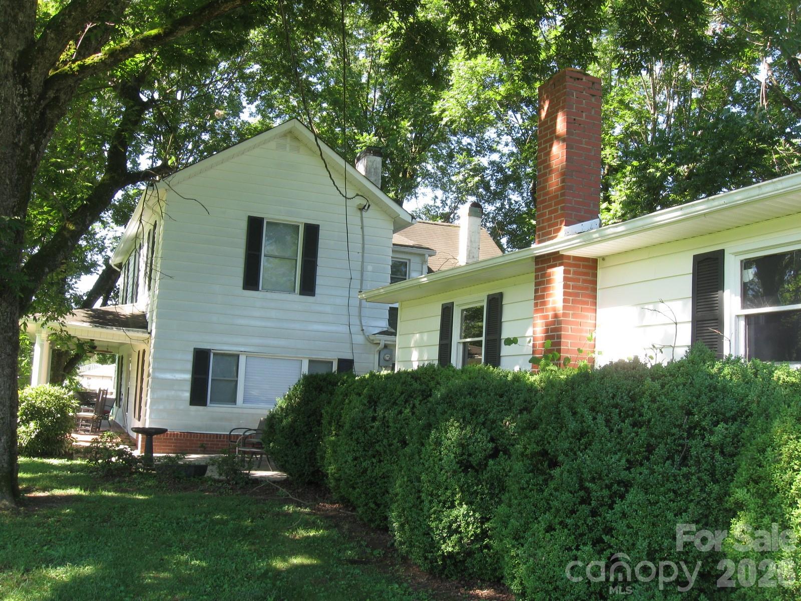 3817 hartland Road — Lenoir