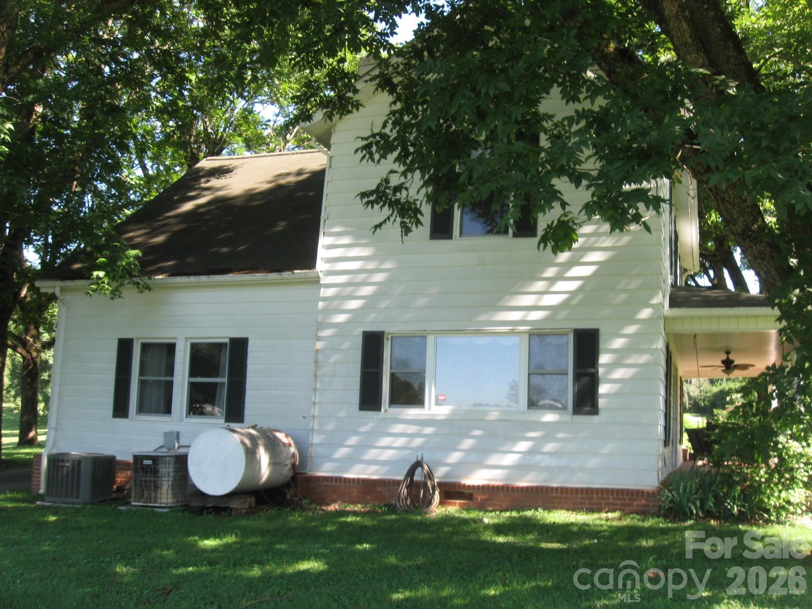 3817 hartland Road — Lenoir