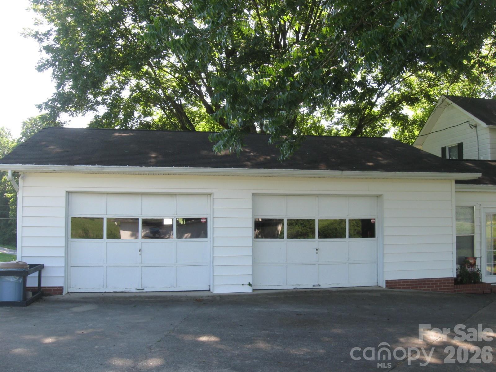 3817 hartland Road — Lenoir