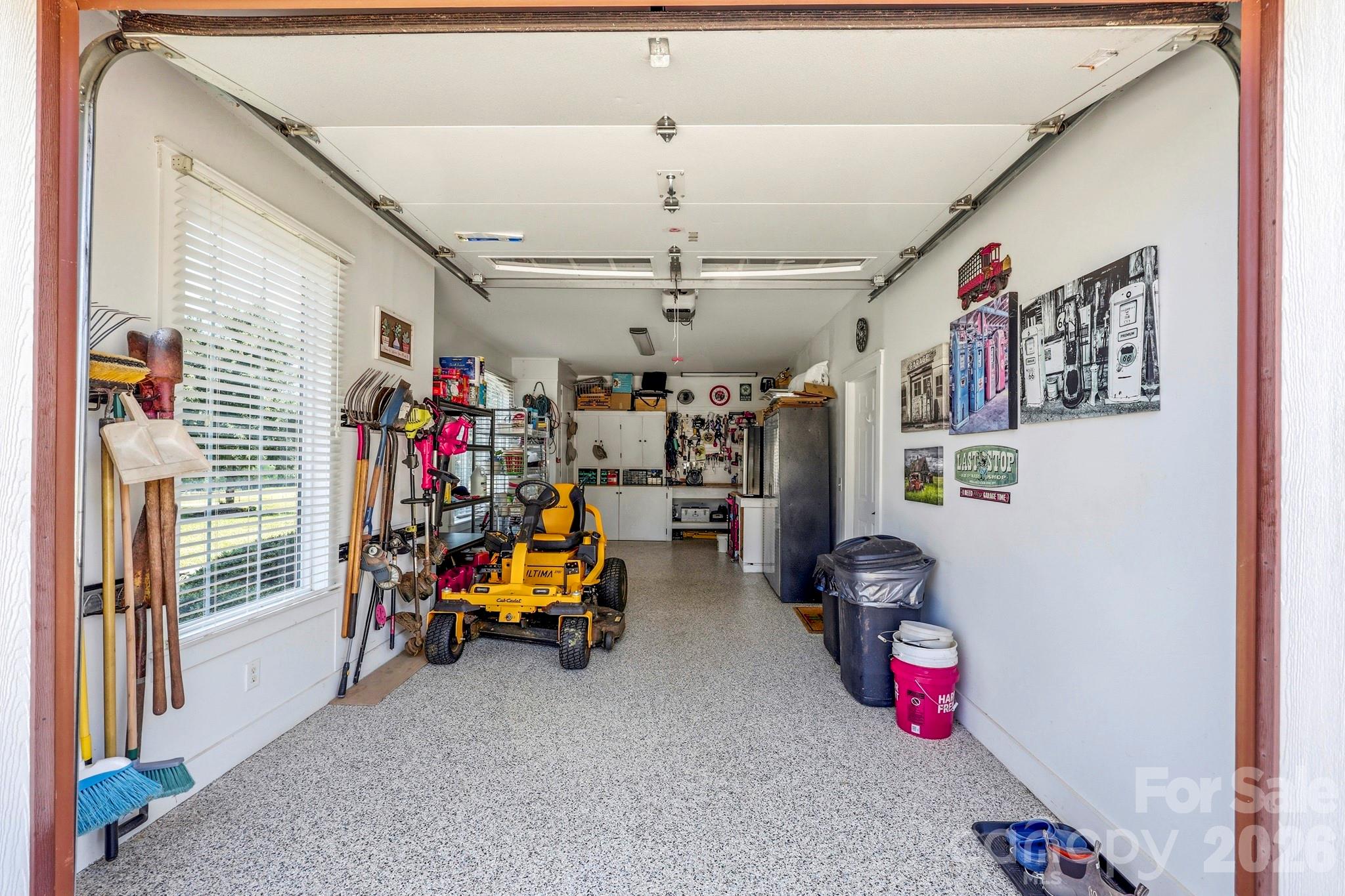 1109 Morningstar Lake Road — Forest City