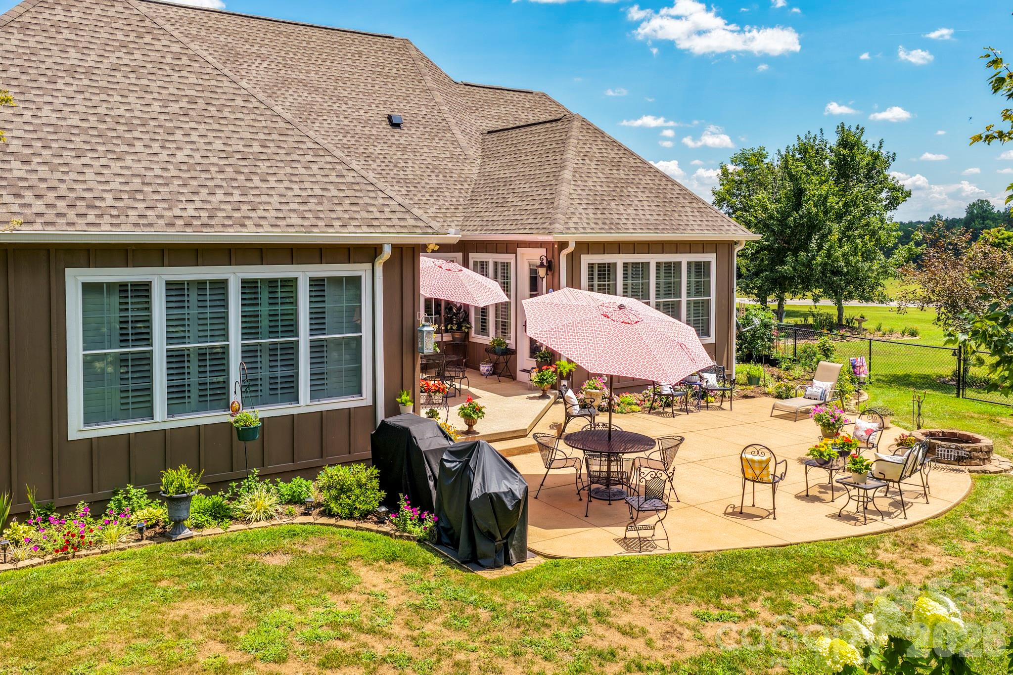 1109 Morningstar Lake Road — Forest City