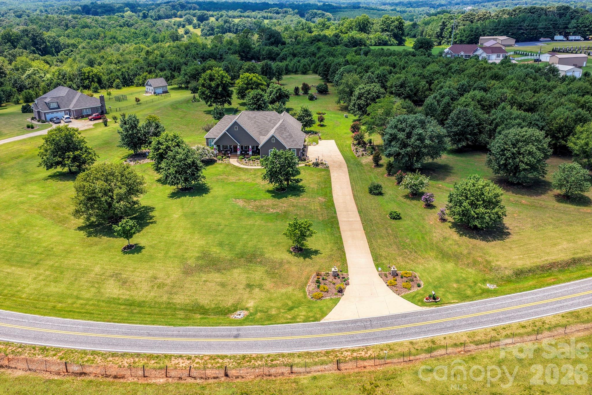 1109 Morningstar Lake Road — Forest City