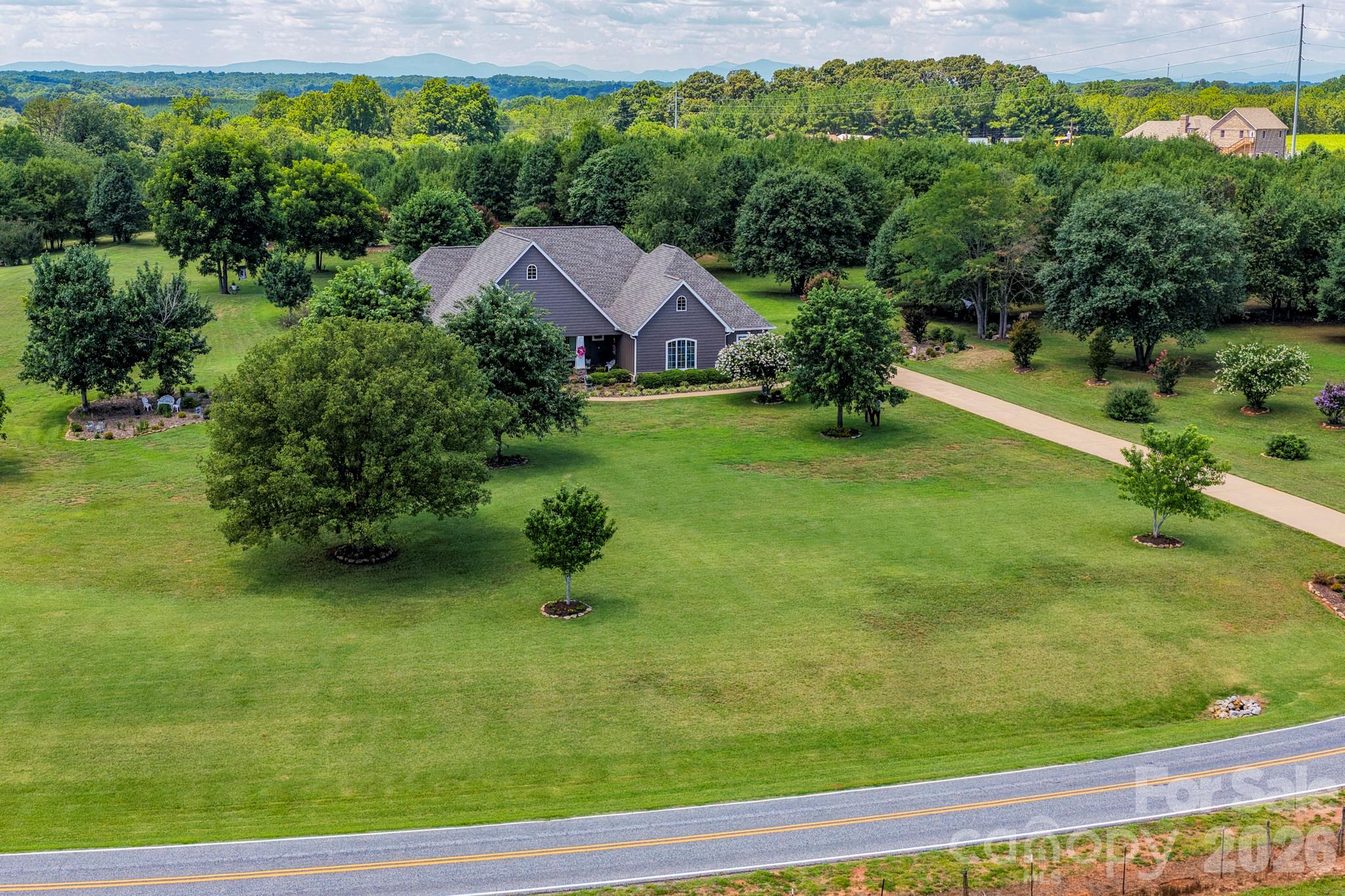 1109 Morningstar Lake Road — Forest City